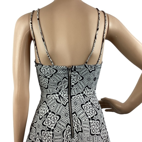 NBD x The Naven Twins Party Girl Fit & Flare Dress Size XS Black Mod Print Mini - Picture 6 of 8
